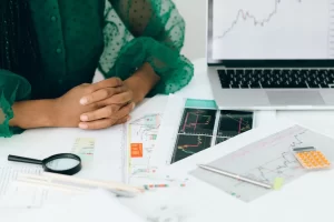 Pozyskiwanie finansowania dla firmy – kredyty, leasing czy inwestorzy?