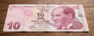 10 Lir Tureckich (awers) -i lustracja poglądowa AI
